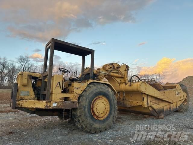 CAT 621 Scraper