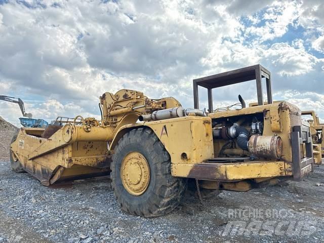 CAT 621 Scraper