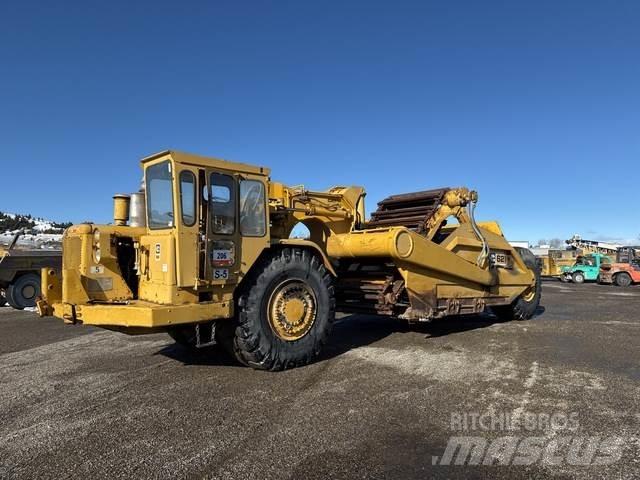 CAT 621 Scraper