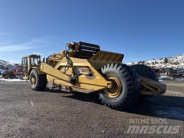 CAT 621 Scraper