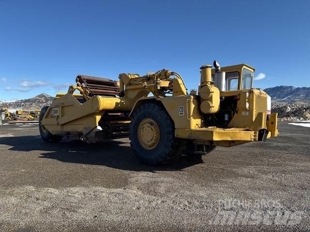 CAT 621 Scraper