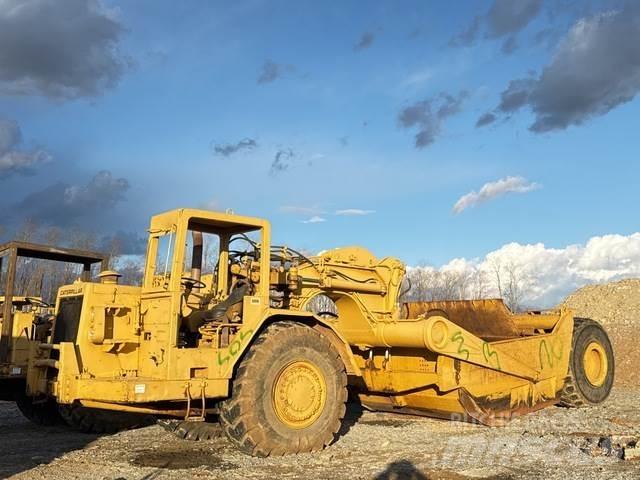 CAT 621B Scraper