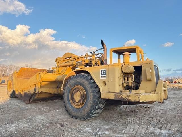 CAT 621B Scraper