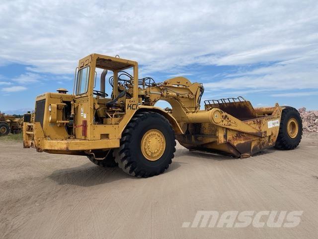 CAT 621B Scraper