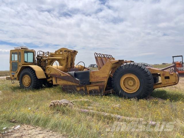 CAT 621B Scraper