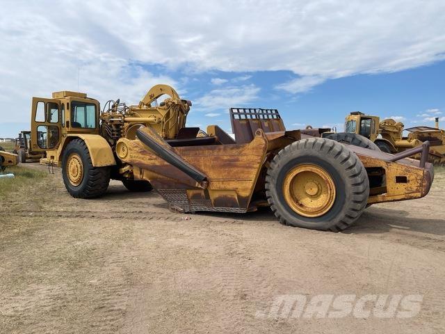 CAT 621B Scraper
