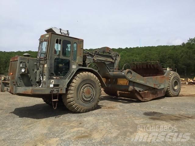 CAT 621B MIL Scraper