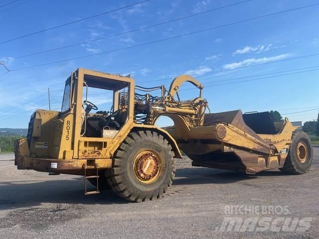 CAT 621F Scraper