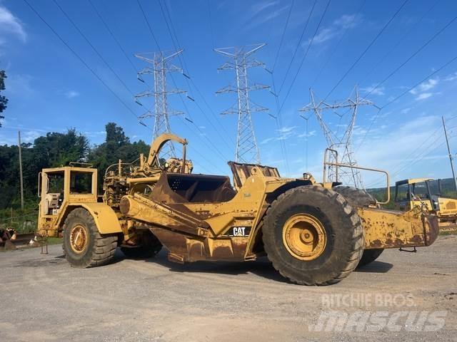CAT 621F Scraper