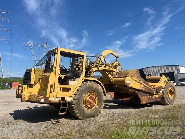 CAT 621F Scraper