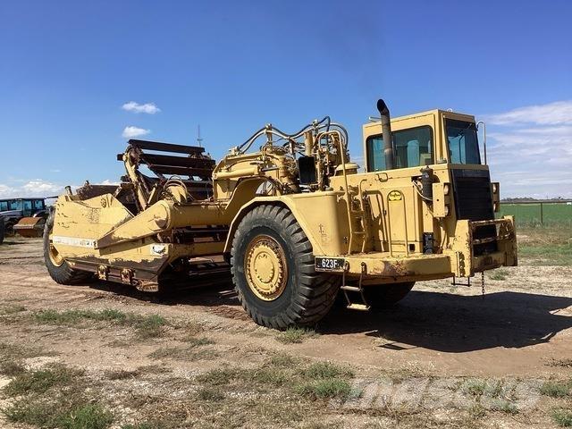 CAT 623F Scraper