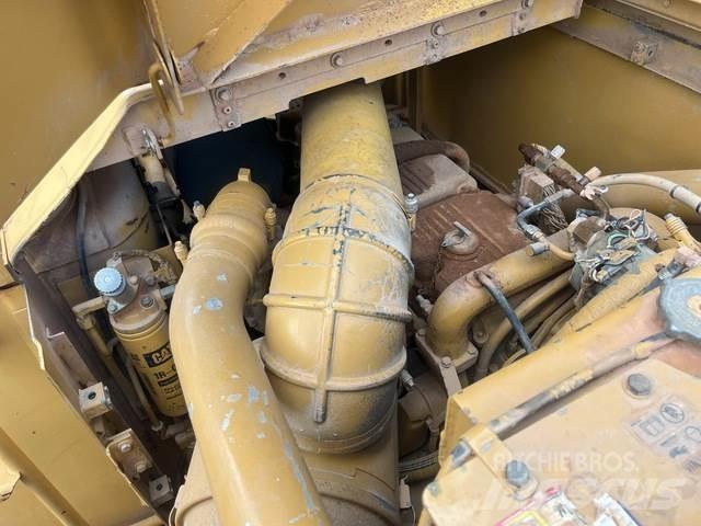 CAT 623G Scraper