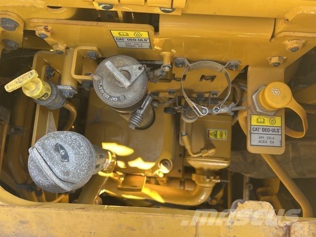 CAT 623k Scraper