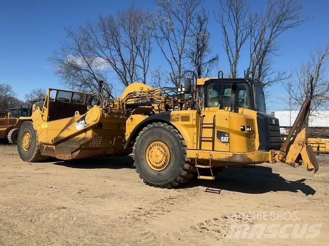 CAT 627H Scraper
