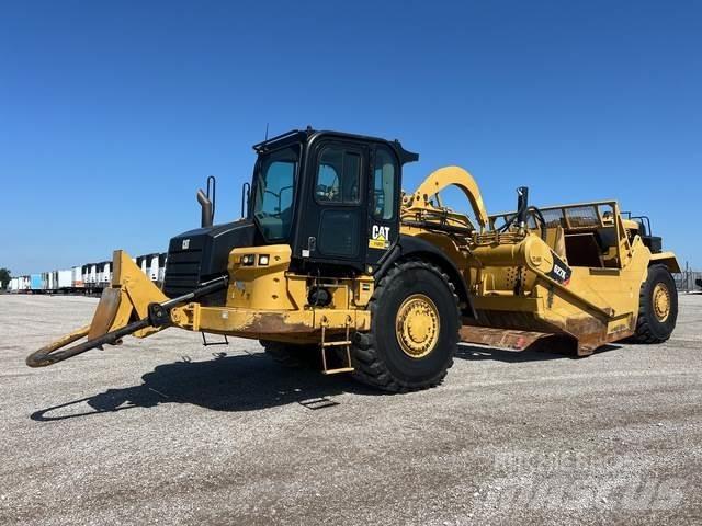 CAT 627K Scraper