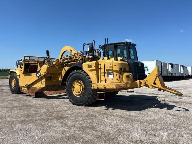 CAT 627K Scraper