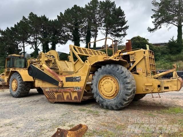 CAT 637D Scraper
