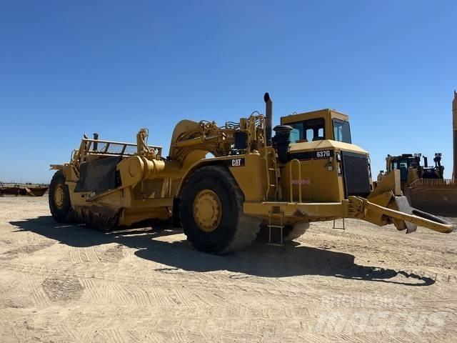 CAT 637G Scraper