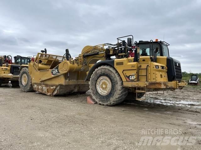 CAT 637K Scraper