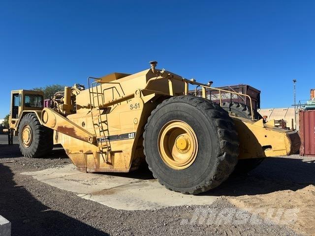 CAT 651B Camion citerne à eau