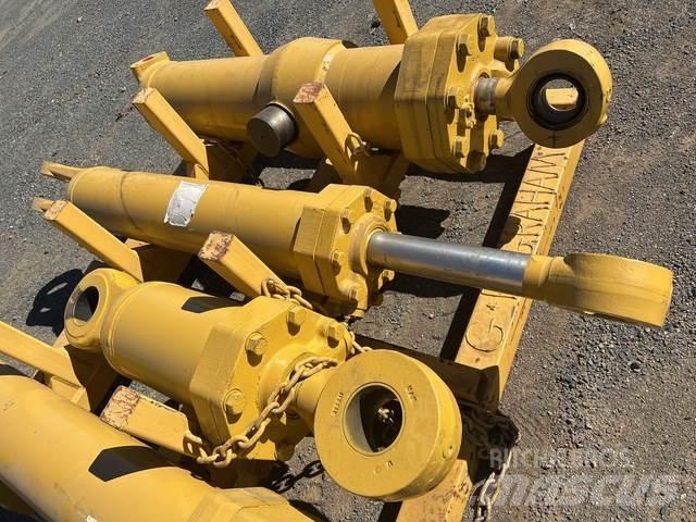 CAT 657E Transport - Autres