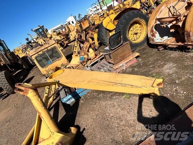 CAT 657E Transport - Autres