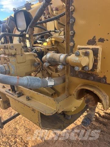 CAT 657G Scraper