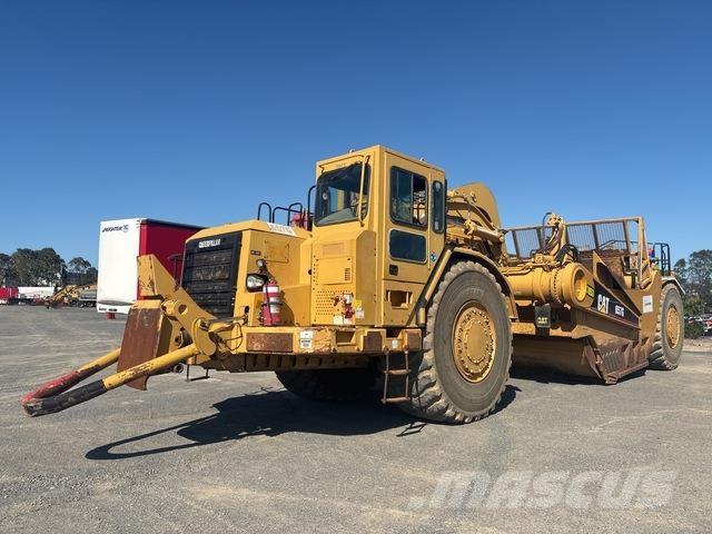 CAT 657G Scraper