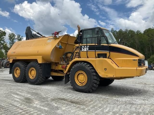 CAT 725 Camion citerne à eau