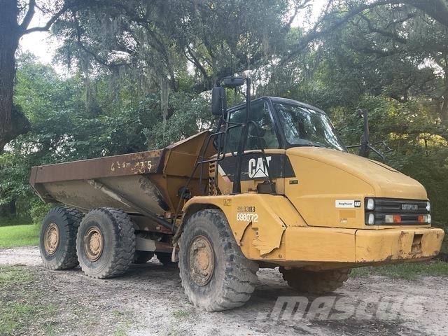 CAT 725 Tombereau articulé