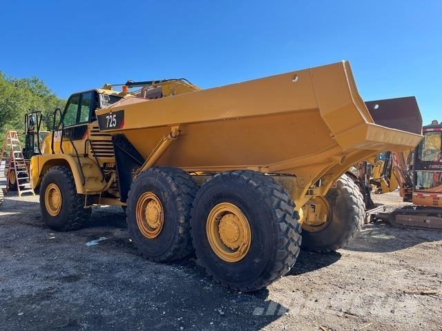 CAT 725 Tombereau articulé