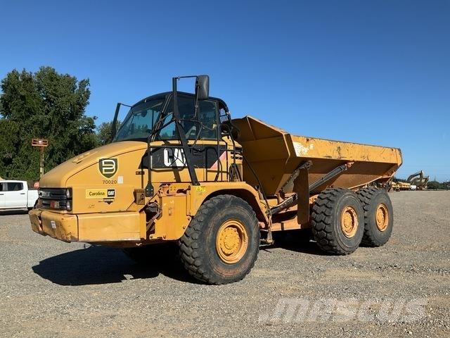 CAT 725 Tombereau articulé