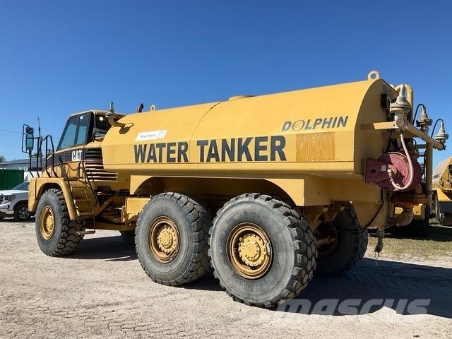 CAT 725 Camion citerne à eau