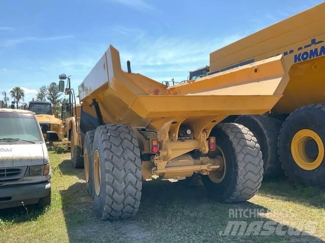 CAT 725C2 Tombereau articulé