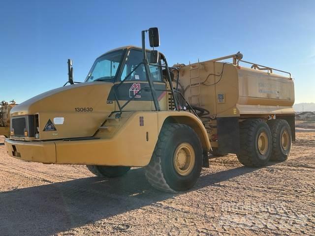 CAT 735 Camion citerne à eau