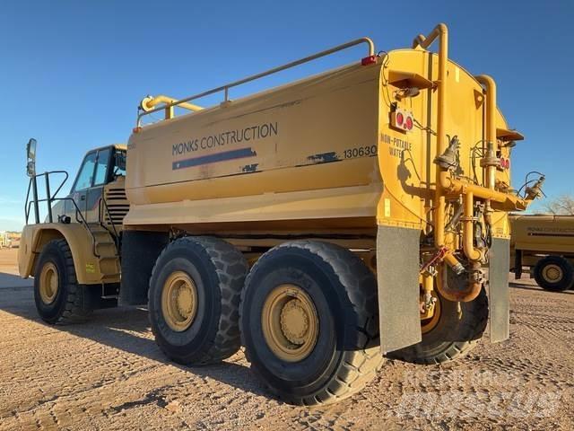 CAT 735 Camion citerne à eau