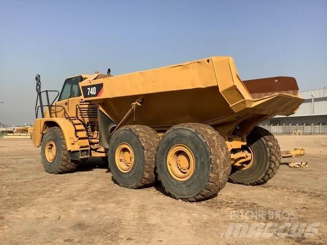CAT 740 Tombereau articulé