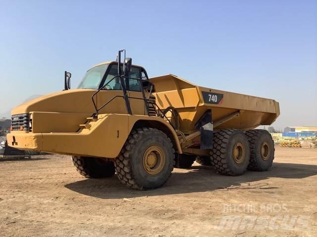 CAT 740 Tombereau articulé