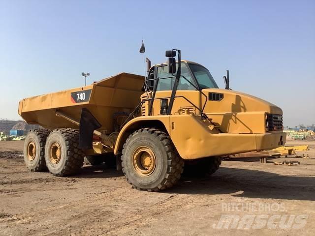 CAT 740 Tombereau articulé
