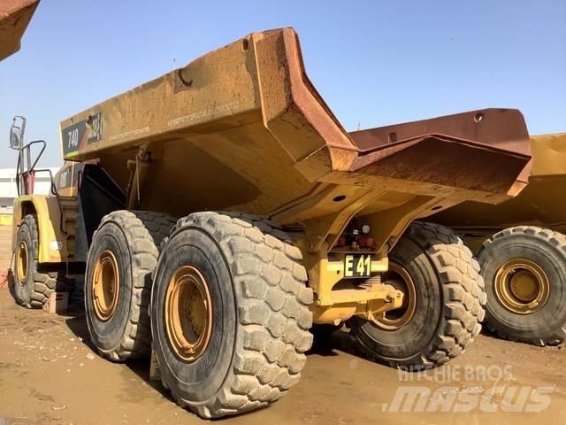 CAT 740 Tombereau articulé