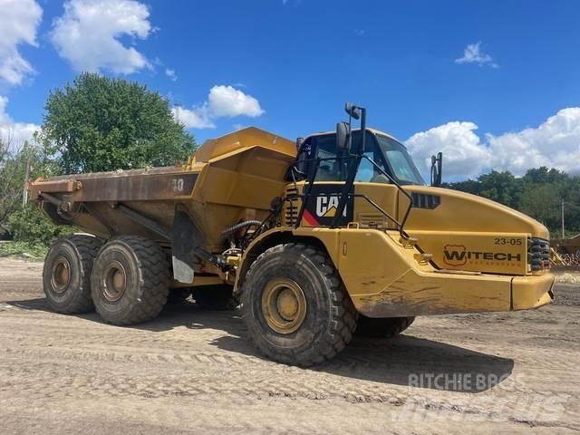 CAT 740 Tombereau articulé