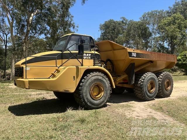 CAT 740 Tombereau articulé