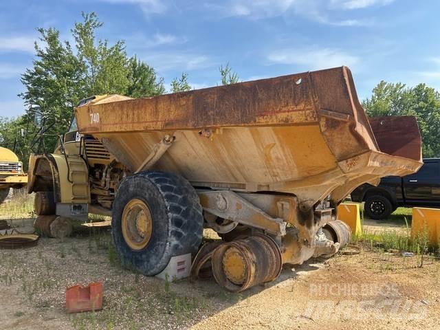 CAT 740 Tombereau articulé