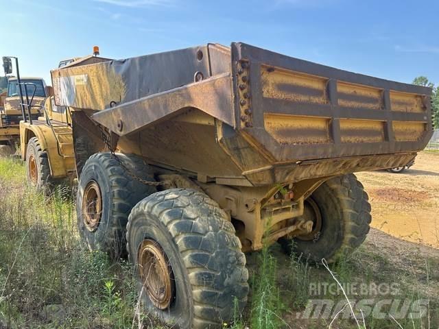 CAT 740 Tombereau articulé