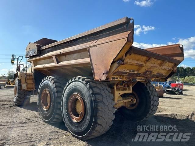 CAT 740 Tombereau articulé