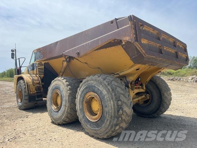 CAT 740 Tombereau articulé