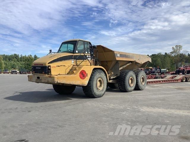 CAT 740 Tombereau articulé