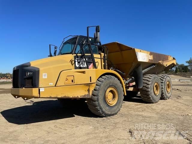 CAT 740B Tombereau articulé