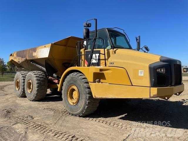 CAT 740B Tombereau articulé