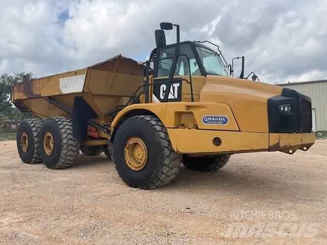 CAT 740B Tombereau articulé